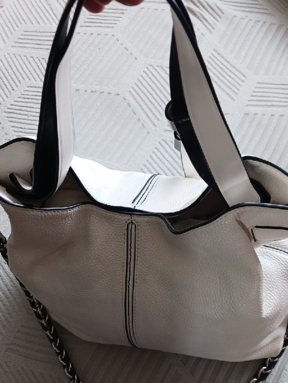 Michael Kors White Downtown Astor Leather Tote Bag with Chain Strap - Picture 3 of 5